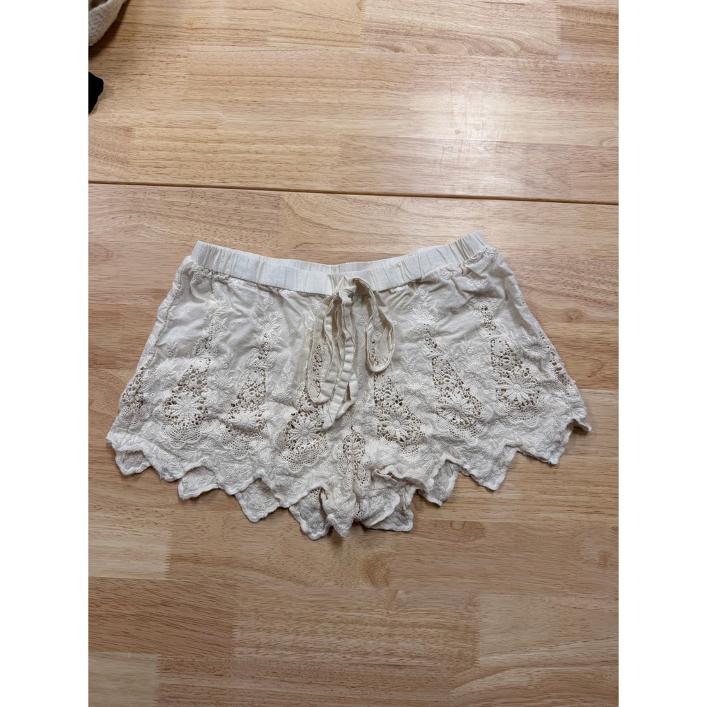 Solitaire Swim Cream Cotton Eyelet Lace Shorts Scalloped Boho Beach Coverup M